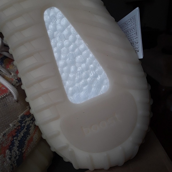 Yeezy Boost 350 v2 "OAT" - Picture 7 of 11